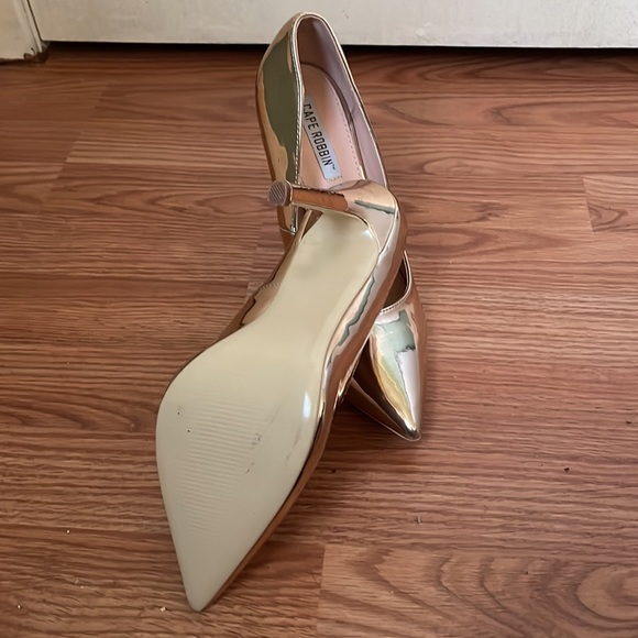 Rose gold 🌹 heels. Cape Robbin. EXCELLENT condition. Size 8. - Picture 5 of 6